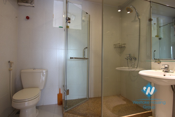 Lakeside house for rent in Tay Ho with amazing lake view 